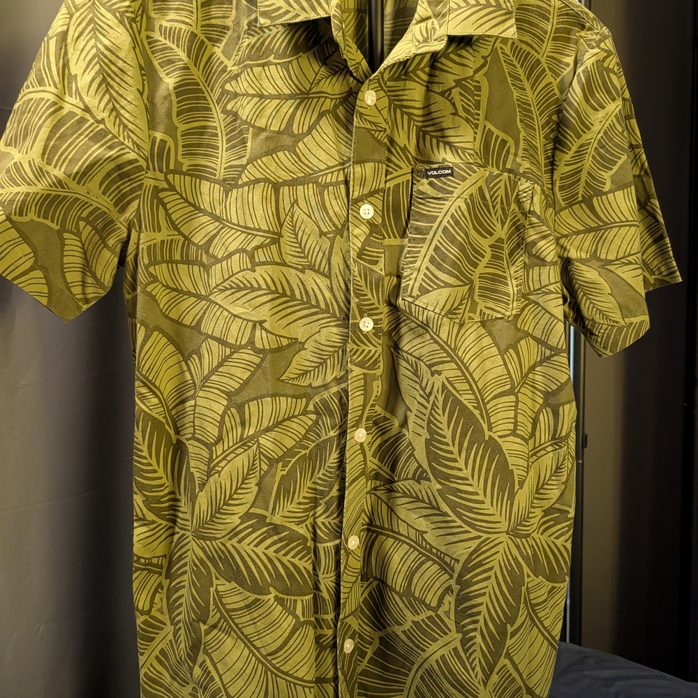Men's Green Leaf Print Shirt Volcom Small